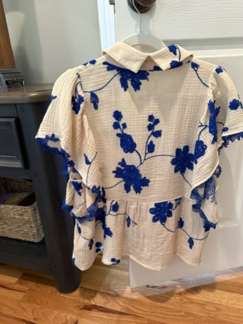 Umgee Embroidred Top Size Small - Picture 3 of 5